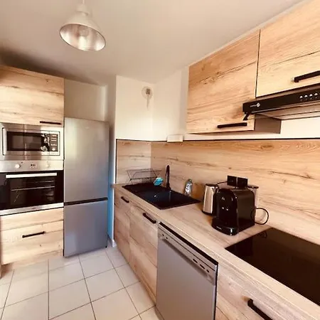 Elsa / P3 + Parking Nîmes