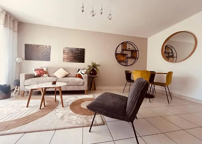 شقة Elsa / P3 + Parking نيم